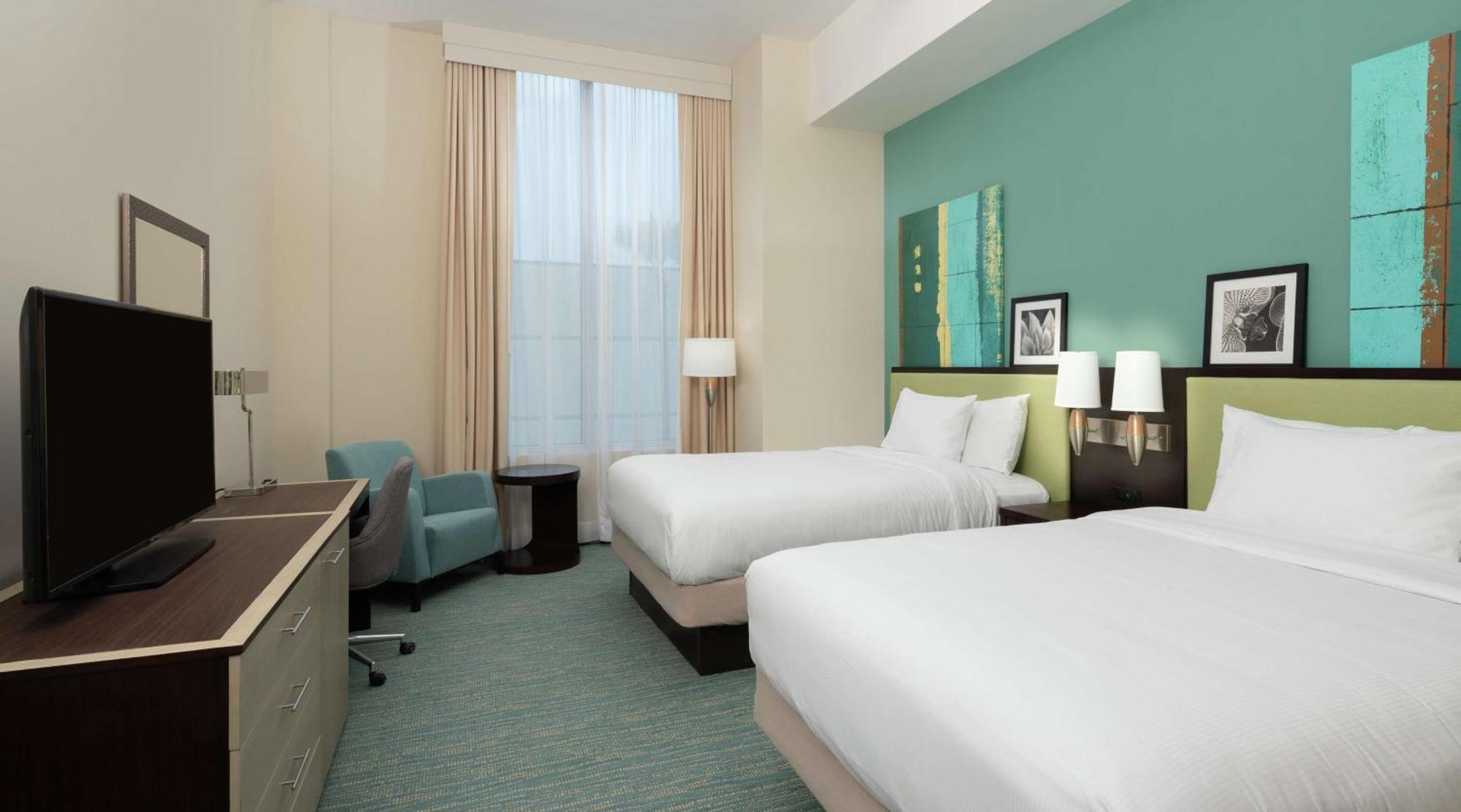 Отель Doubletree By Hilton Miami Doral Sweetwater Экстерьер фото