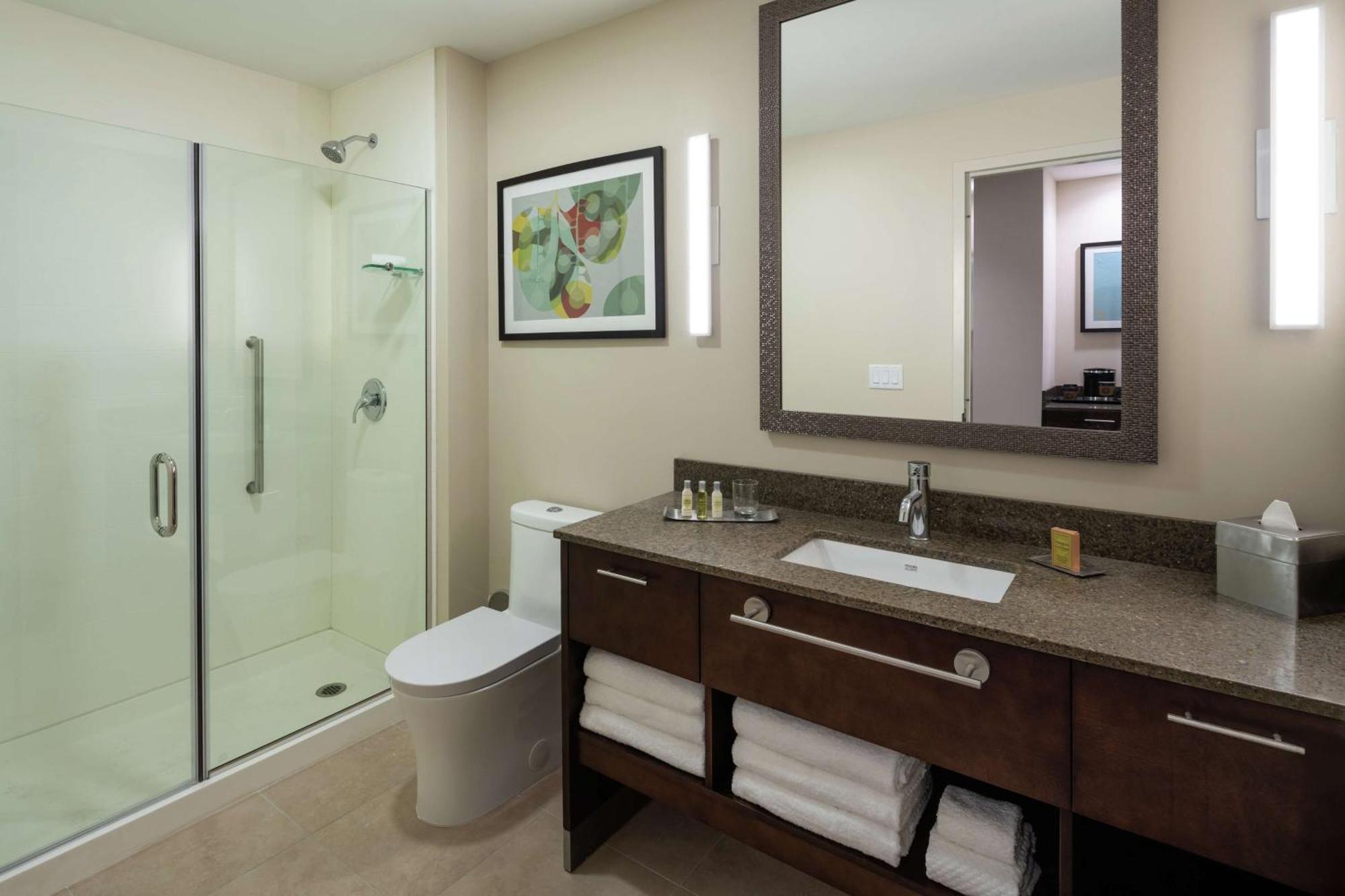 Отель Doubletree By Hilton Miami Doral Sweetwater Экстерьер фото