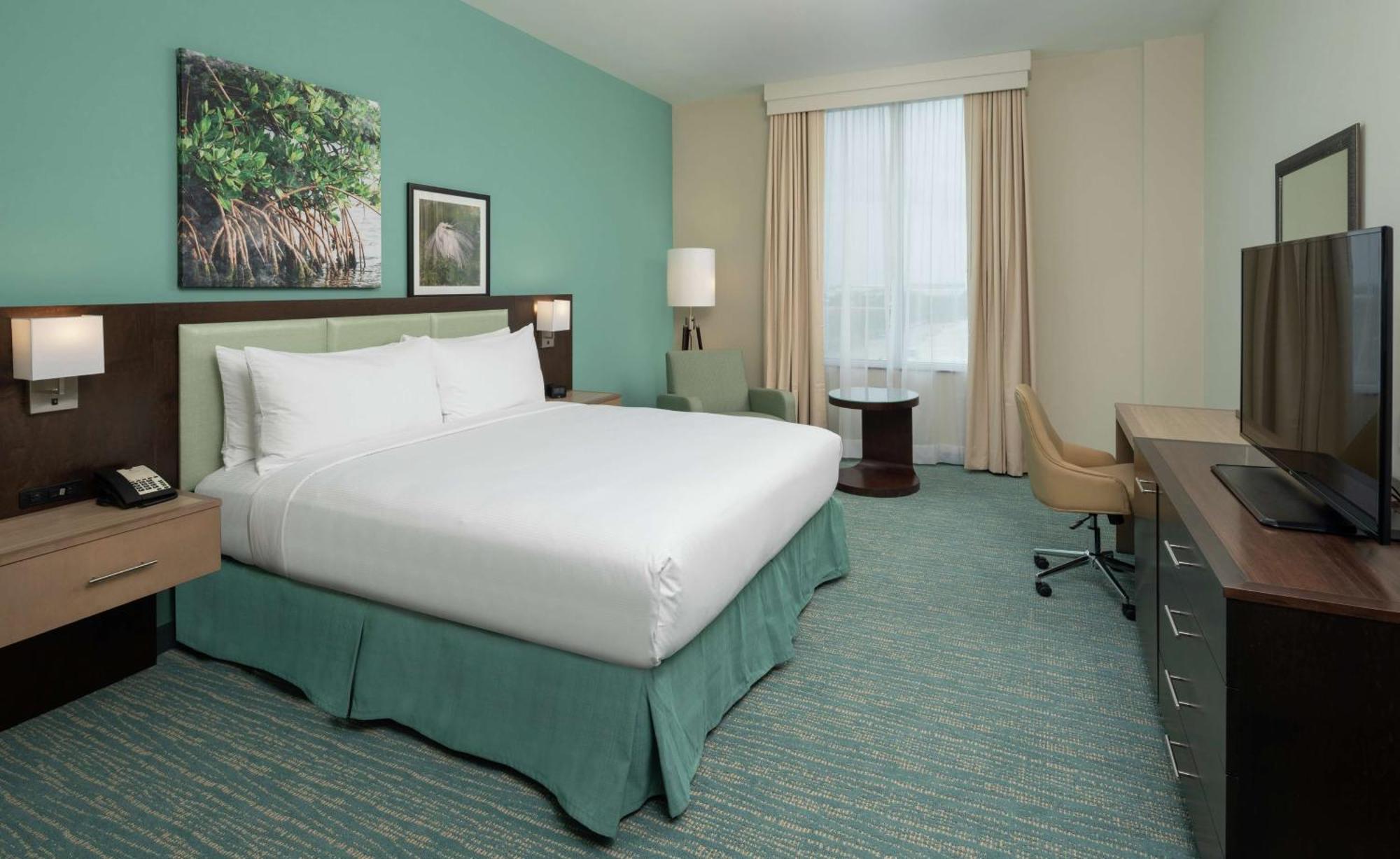 Отель Doubletree By Hilton Miami Doral Sweetwater Экстерьер фото